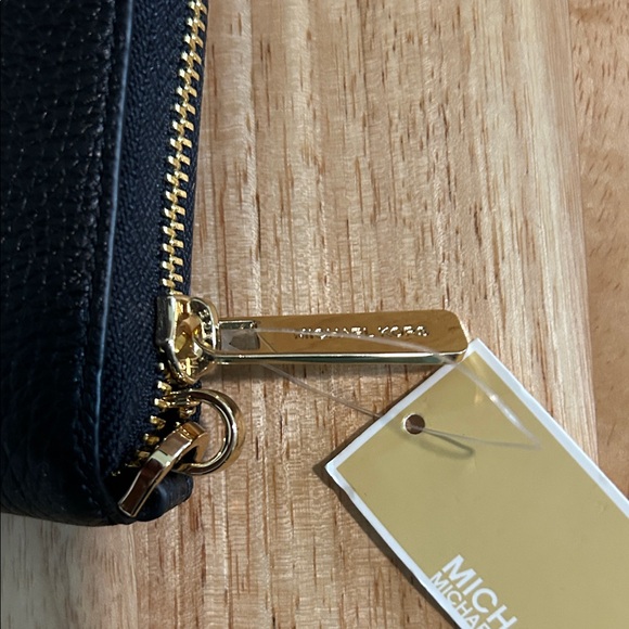 Michael Kors - Picture 4 of 5